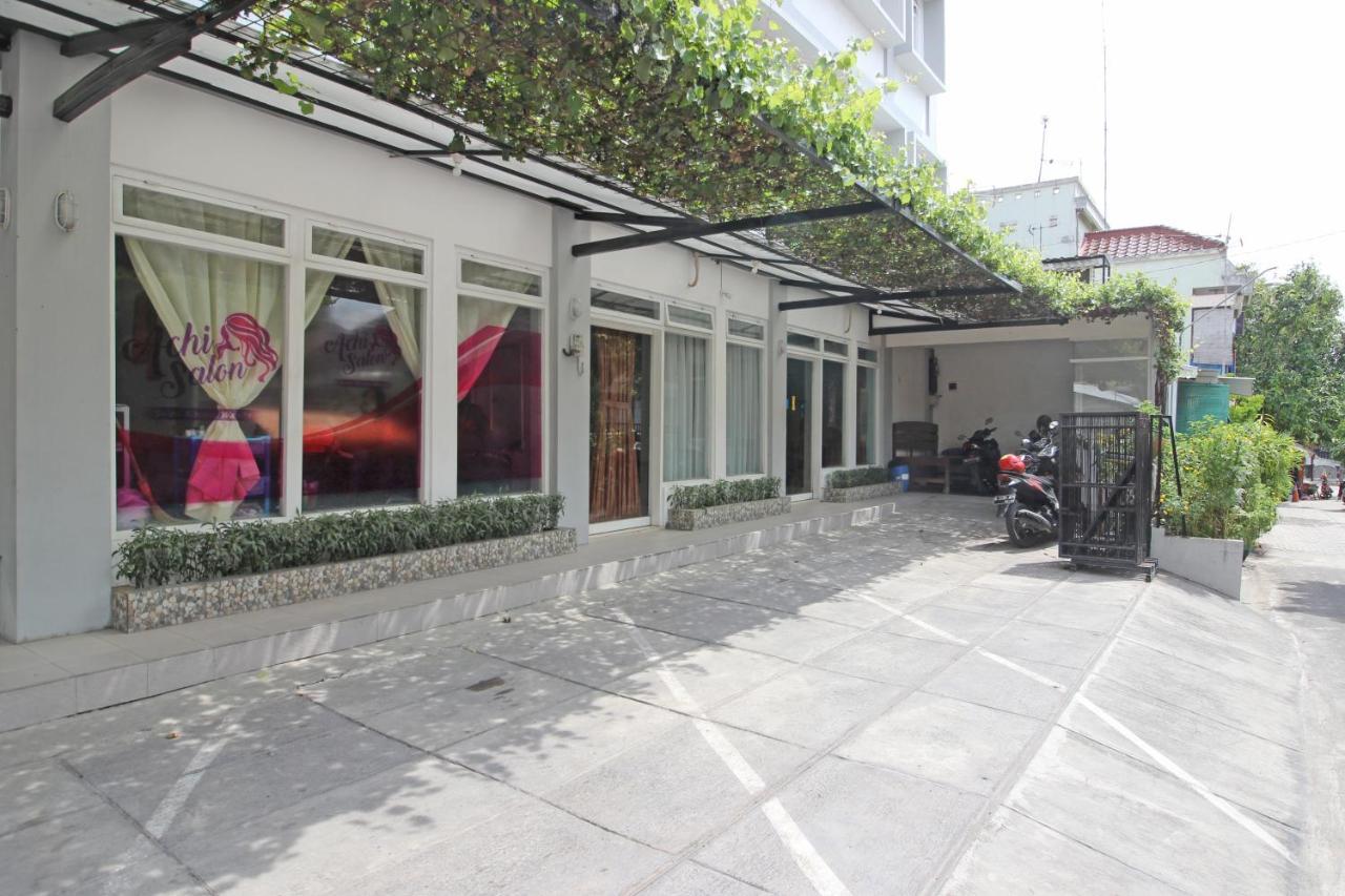 Hotel Reddoorz Near Solo Balapan Station Zewnętrze zdjęcie